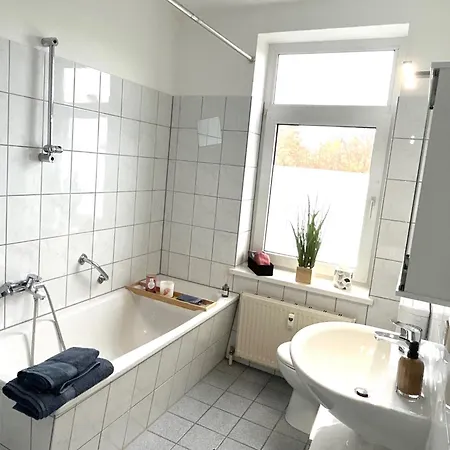 شقة Spr-helle Mit Balkon, Ebk, Wlan, Netflix, 24 Stunden Self Checkin *