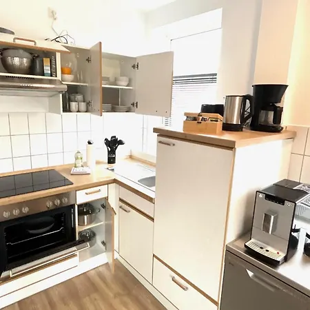 דירה Spr-helle Mit Balkon, Ebk, Wlan, Netflix, 24 Stunden Self Checkin