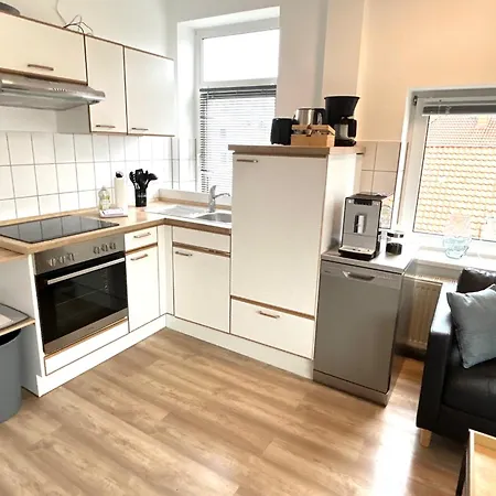 Spr-helle Mit Balkon, Ebk, Wlan, Netflix, 24 Stunden Self Checkin Apartment Springe